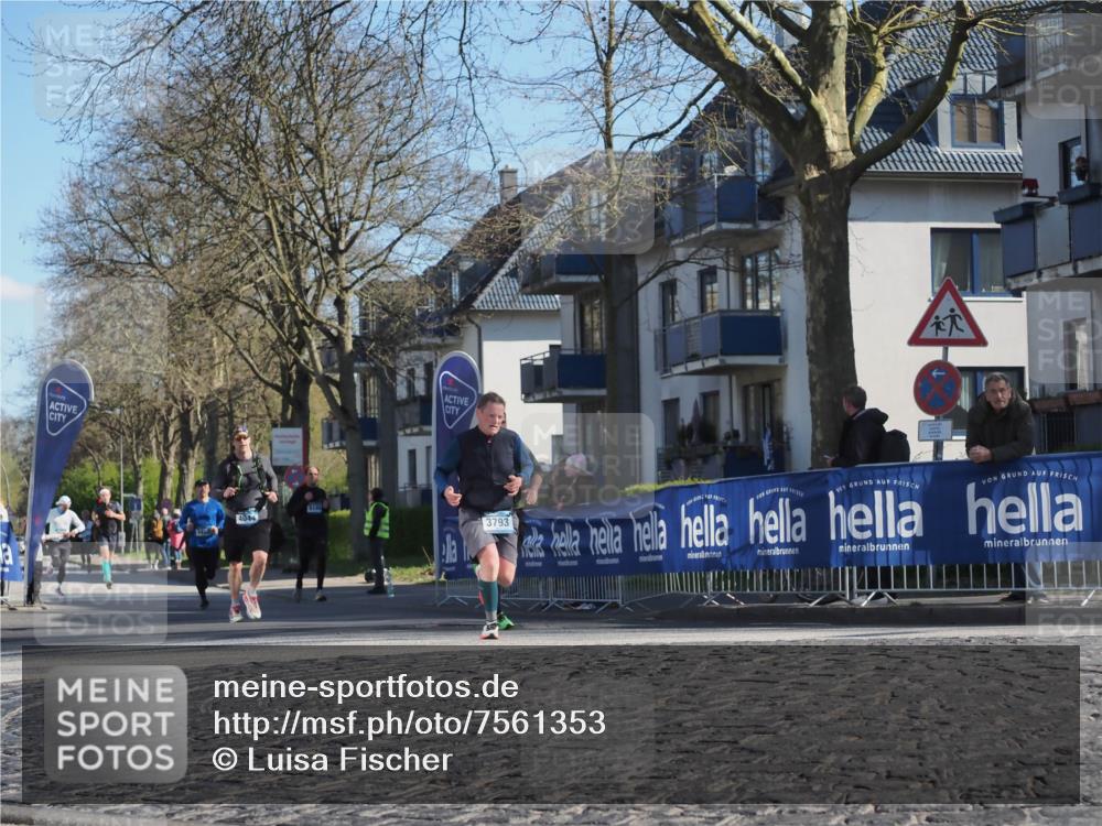 06.04.2025 - 44. Internationalen Wilhelmsburger Insellauf Luisa Fischer http://msf.ph/oto/7561353 06.04.2025 10:29:28 Ziel 4044, 3793 meine-sportfotos.de