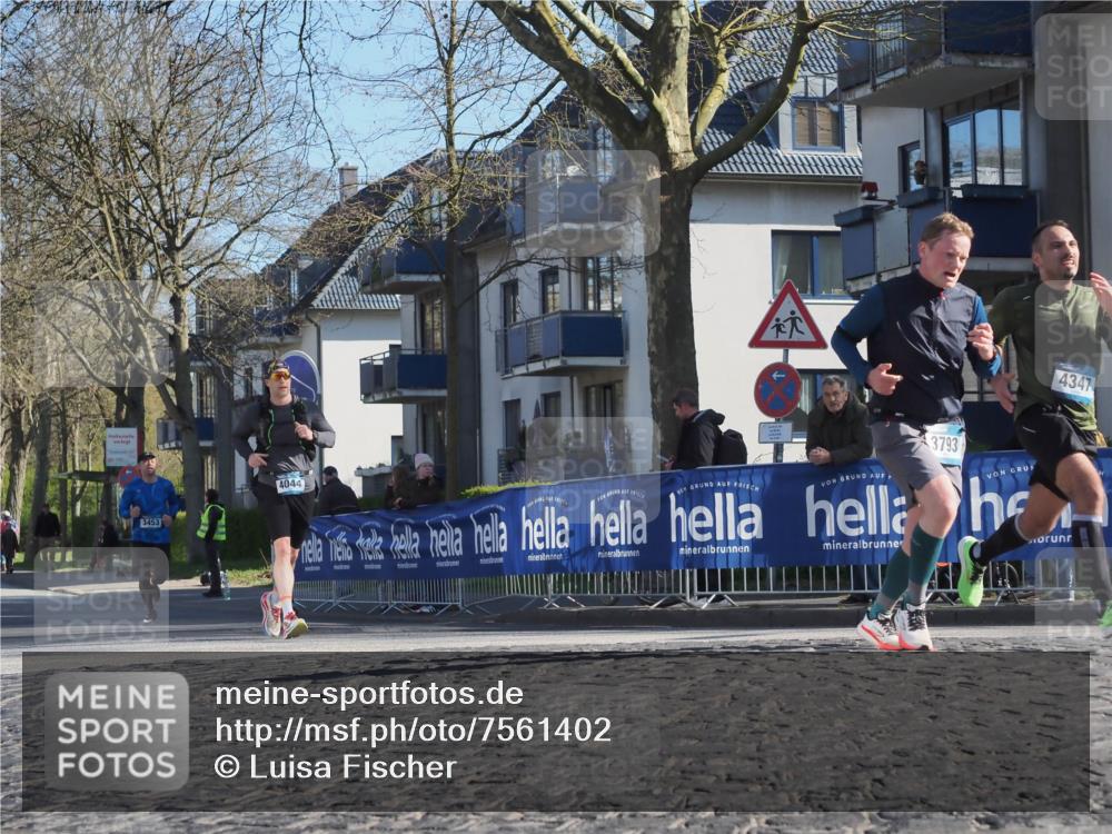 06.04.2025 - 44. Internationalen Wilhelmsburger Insellauf Luisa Fischer http://msf.ph/oto/7561402 06.04.2025 10:29:30 Ziel 3453, 4347, 4044, 3793 meine-sportfotos.de