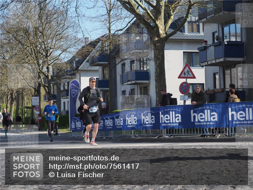 06.04.2025 - 44. Internationalen Wilhelmsburger Insellauf Luisa Fischer http://msf.ph/oto/7561417 06.04.2025 10:29:31 Ziel 3453, 4044 meine-sportfotos.de