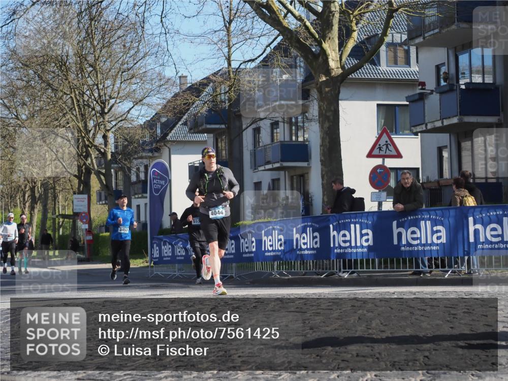 06.04.2025 - 44. Internationalen Wilhelmsburger Insellauf Luisa Fischer http://msf.ph/oto/7561425 06.04.2025 10:29:31 Ziel 3453, 510, 4044 meine-sportfotos.de