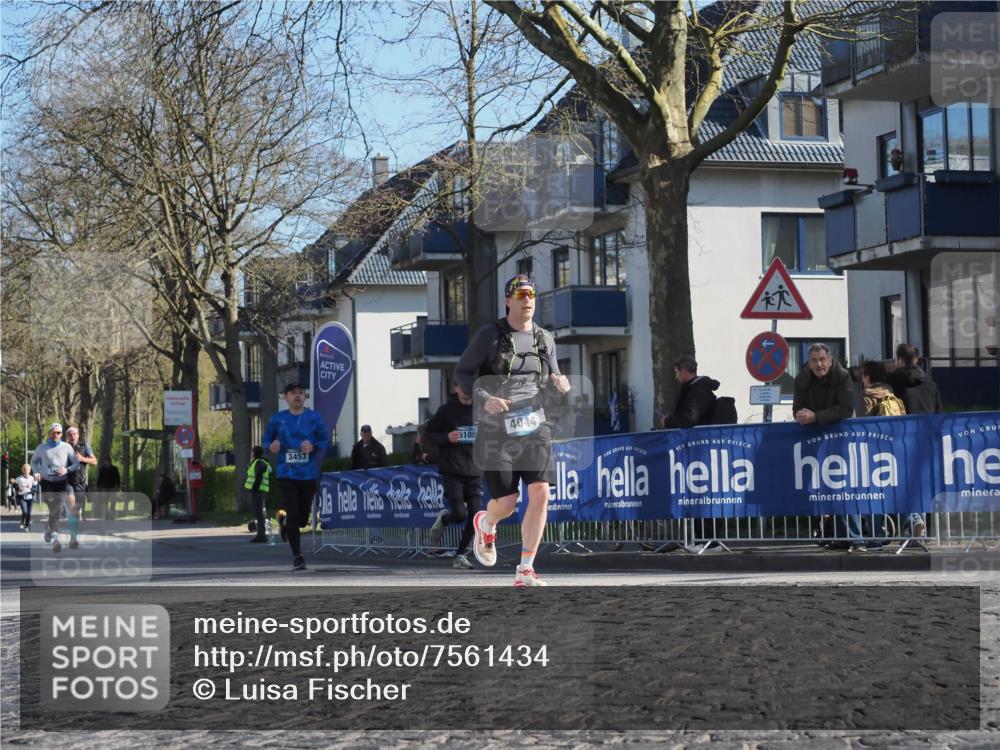 06.04.2025 - 44. Internationalen Wilhelmsburger Insellauf Luisa Fischer http://msf.ph/oto/7561434 06.04.2025 10:29:31 Ziel 3453, 5108, 4044 meine-sportfotos.de