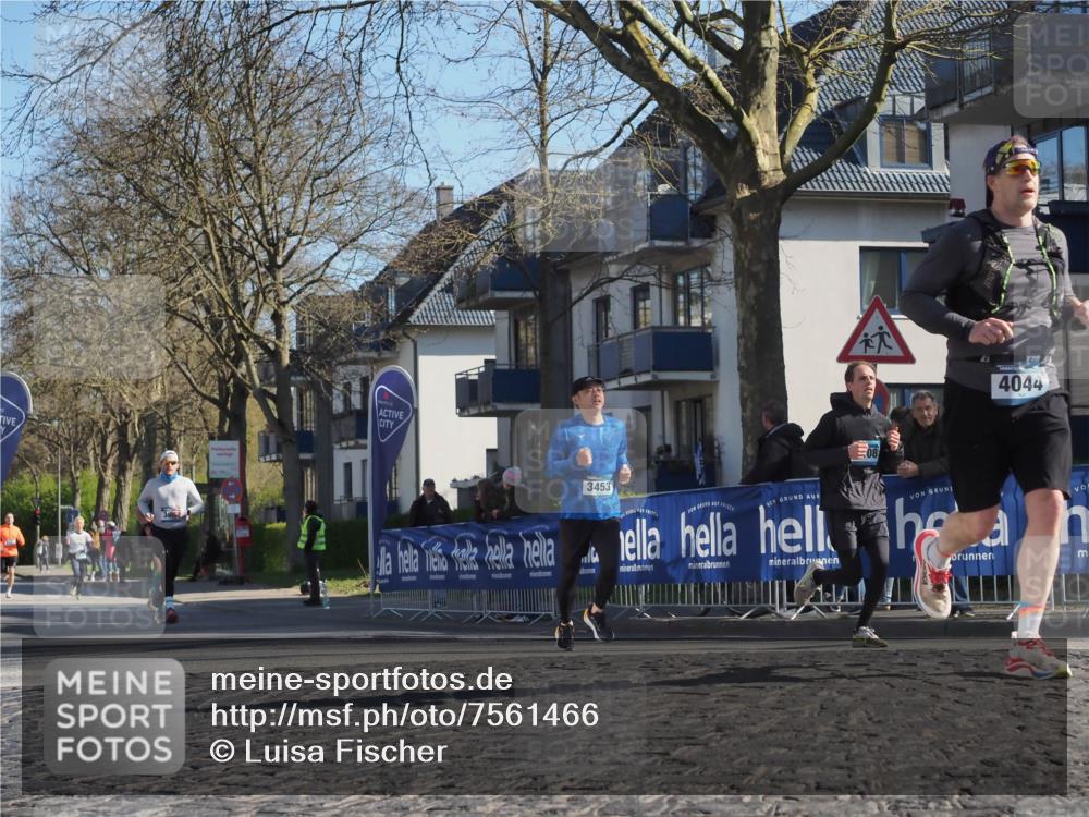 06.04.2025 - 44. Internationalen Wilhelmsburger Insellauf Luisa Fischer http://msf.ph/oto/7561466 06.04.2025 10:29:33 Ziel 4044, 3453 meine-sportfotos.de