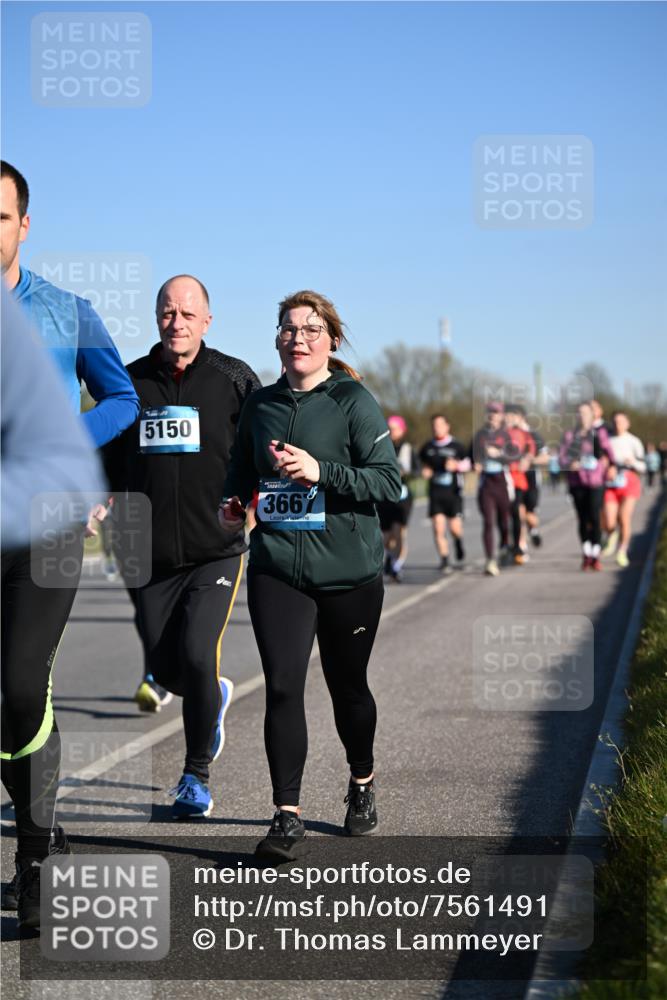 06.04.2025 - 44. Internationalen Wilhelmsburger Insellauf Dr. Thomas Lammeyer http://msf.ph/oto/7561491 06.04.2025 09:36:30 Laufen 5150, 3667 meine-sportfotos.de