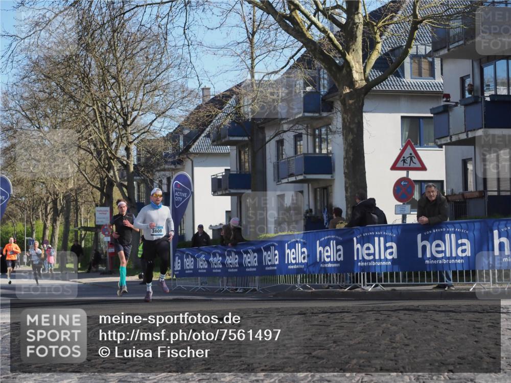 06.04.2025 - 44. Internationalen Wilhelmsburger Insellauf Luisa Fischer http://msf.ph/oto/7561497 06.04.2025 10:29:34 Ziel 3808 meine-sportfotos.de