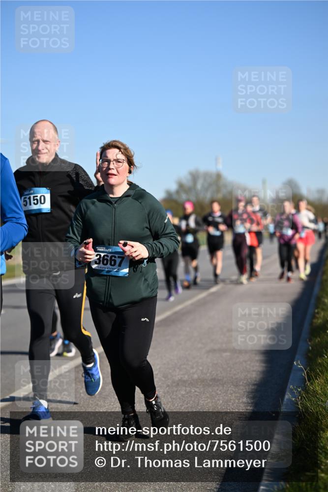 06.04.2025 - 44. Internationalen Wilhelmsburger Insellauf Dr. Thomas Lammeyer http://msf.ph/oto/7561500 06.04.2025 09:36:30 Laufen 5150, 3667 meine-sportfotos.de