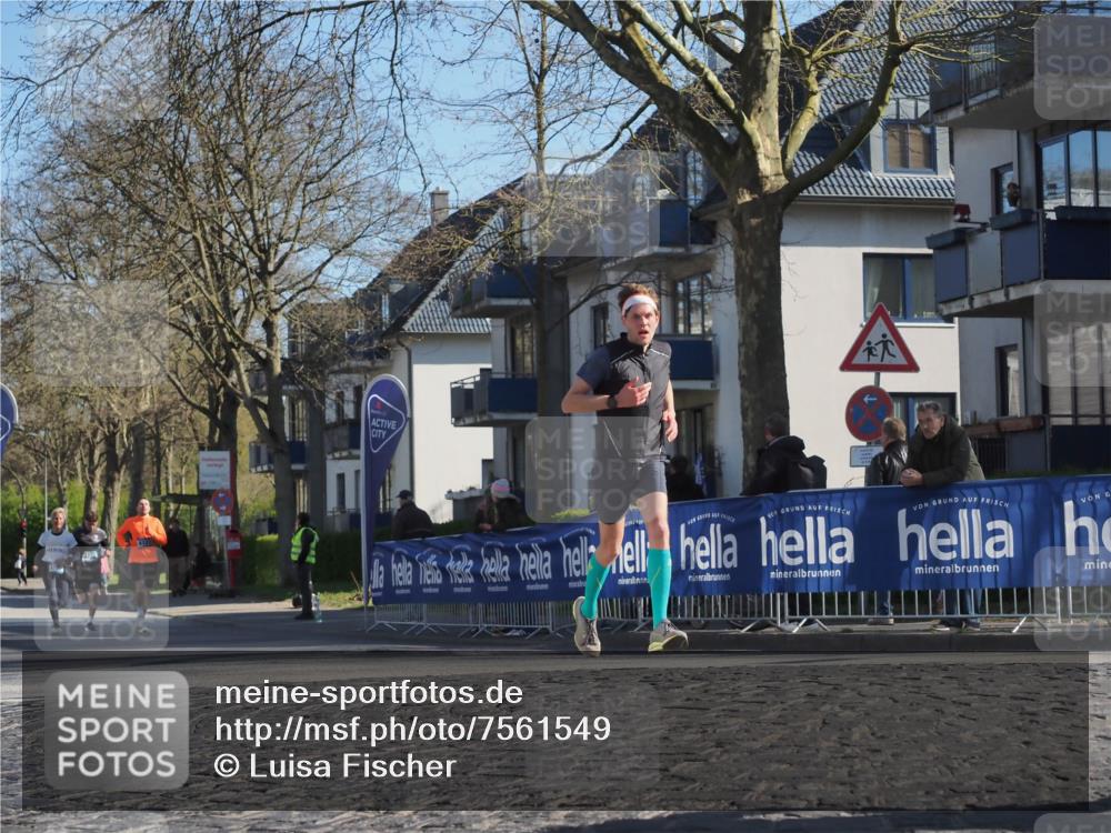 06.04.2025 - 44. Internationalen Wilhelmsburger Insellauf Luisa Fischer http://msf.ph/oto/7561549 06.04.2025 10:29:37 Ziel  meine-sportfotos.de