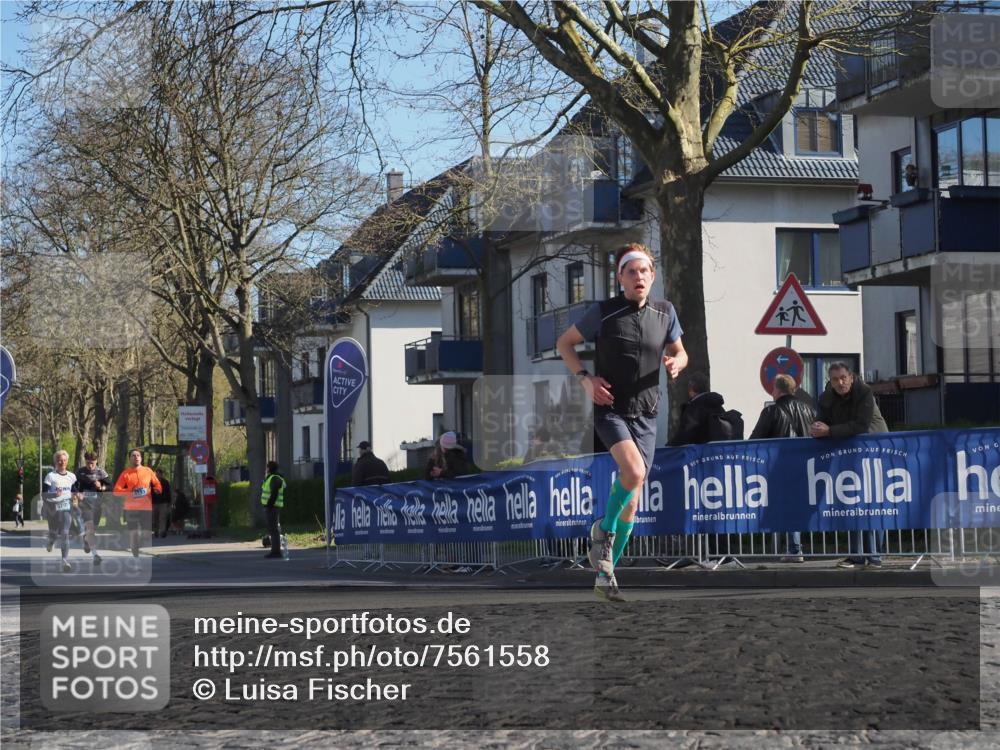 06.04.2025 - 44. Internationalen Wilhelmsburger Insellauf Luisa Fischer http://msf.ph/oto/7561558 06.04.2025 10:29:37 Ziel  meine-sportfotos.de