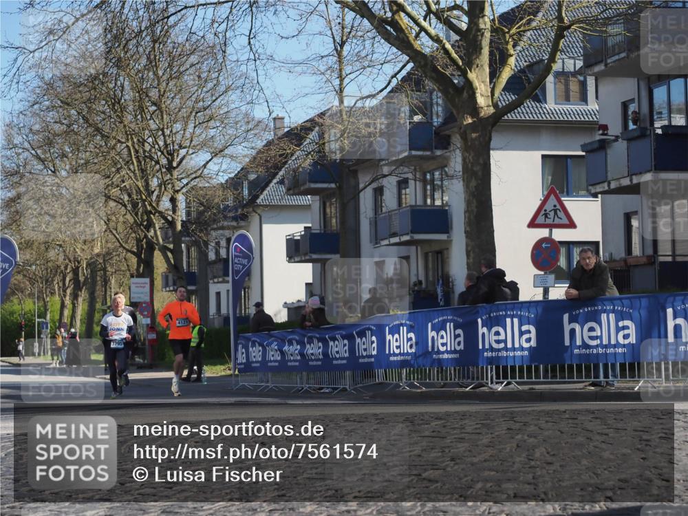 06.04.2025 - 44. Internationalen Wilhelmsburger Insellauf Luisa Fischer http://msf.ph/oto/7561574 06.04.2025 10:29:39 Ziel 3795, 4121 meine-sportfotos.de