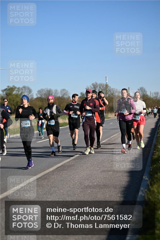 06.04.2025 - 44. Internationalen Wilhelmsburger Insellauf Dr. Thomas Lammeyer http://msf.ph/oto/7561582 06.04.2025 09:36:33 Laufen 3389, 3533, 4015, 3056, 029, 4023 meine-sportfotos.de