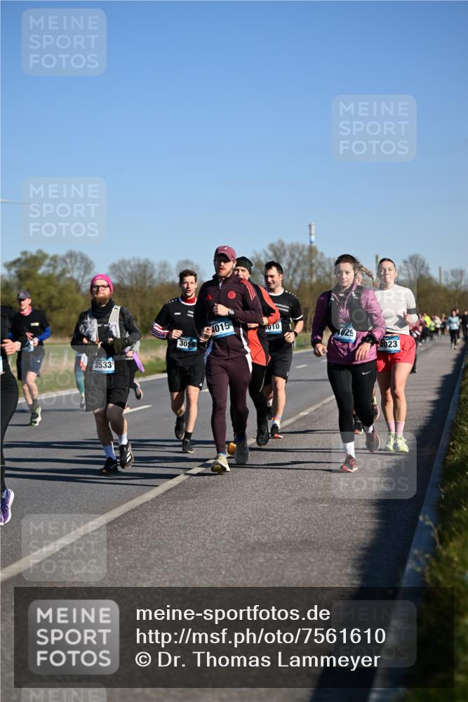 06.04.2025 - 44. Internationalen Wilhelmsburger Insellauf Dr. Thomas Lammeyer http://msf.ph/oto/7561610 06.04.2025 09:36:34 Laufen 3533, 3056, 4015, 5010, 4029, 4023 meine-sportfotos.de