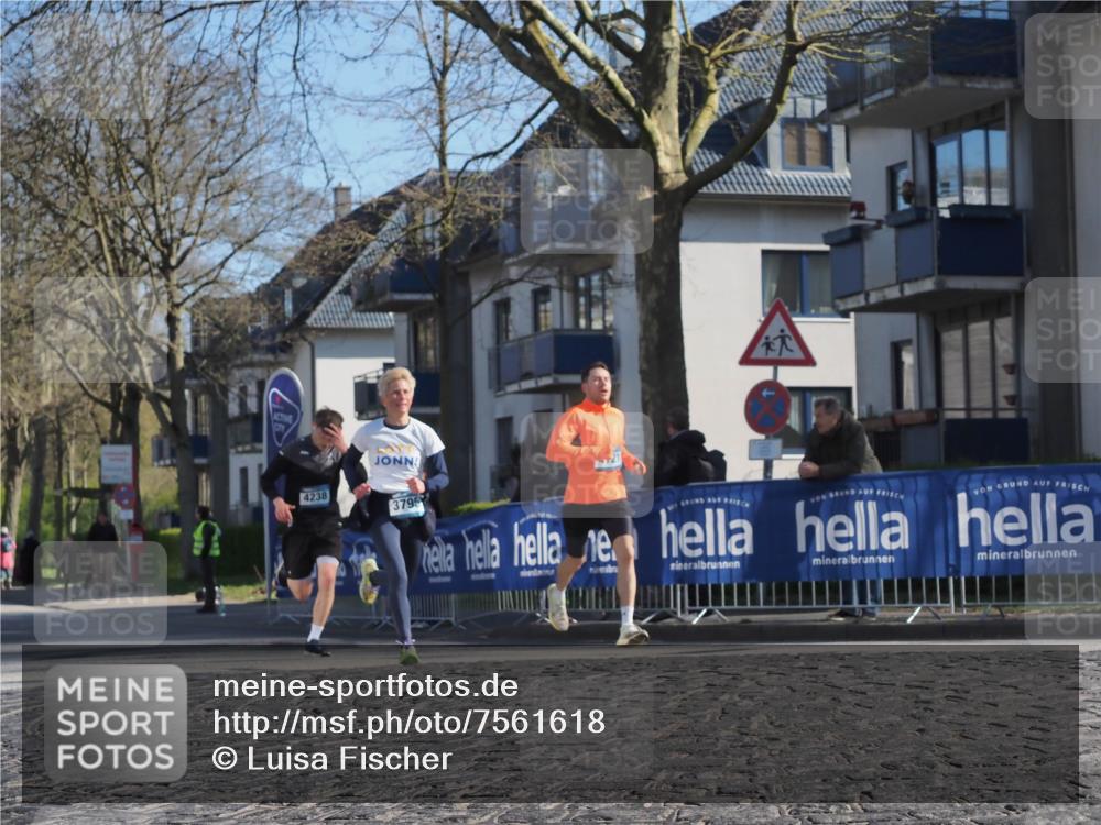 06.04.2025 - 44. Internationalen Wilhelmsburger Insellauf Luisa Fischer http://msf.ph/oto/7561618 06.04.2025 10:29:41 Ziel 4238, 3795 meine-sportfotos.de