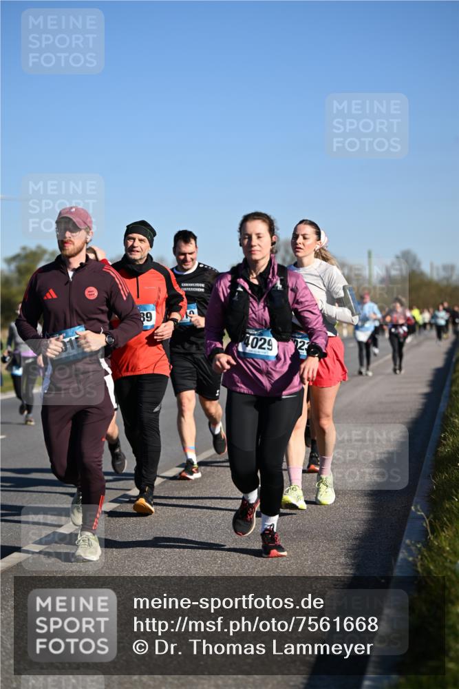 06.04.2025 - 44. Internationalen Wilhelmsburger Insellauf Dr. Thomas Lammeyer http://msf.ph/oto/7561668 06.04.2025 09:36:36 Laufen 89, 4029, 23 meine-sportfotos.de