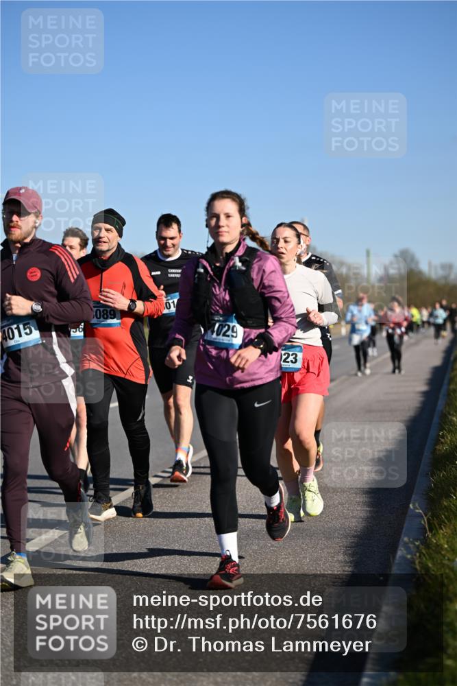 06.04.2025 - 44. Internationalen Wilhelmsburger Insellauf Dr. Thomas Lammeyer http://msf.ph/oto/7561676 06.04.2025 09:36:36 Laufen 4015, 089, 4029, 23 meine-sportfotos.de