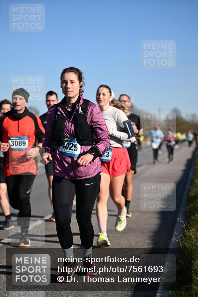 06.04.2025 - 44. Internationalen Wilhelmsburger Insellauf Dr. Thomas Lammeyer http://msf.ph/oto/7561693 06.04.2025 09:36:37 Laufen 3089, 029, 3 meine-sportfotos.de