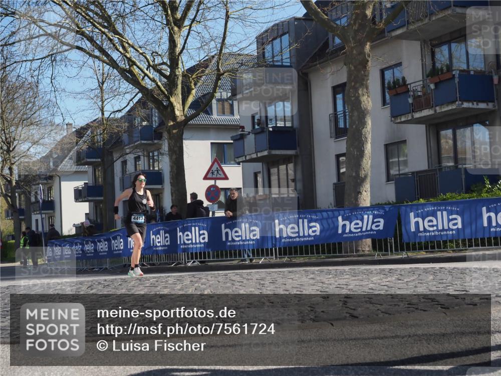 06.04.2025 - 44. Internationalen Wilhelmsburger Insellauf Luisa Fischer http://msf.ph/oto/7561724 06.04.2025 10:30:06 Ziel 4413 meine-sportfotos.de