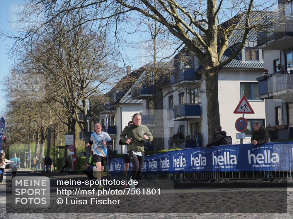 06.04.2025 - 44. Internationalen Wilhelmsburger Insellauf Luisa Fischer http://msf.ph/oto/7561801 06.04.2025 10:30:18 Ziel 4559 meine-sportfotos.de