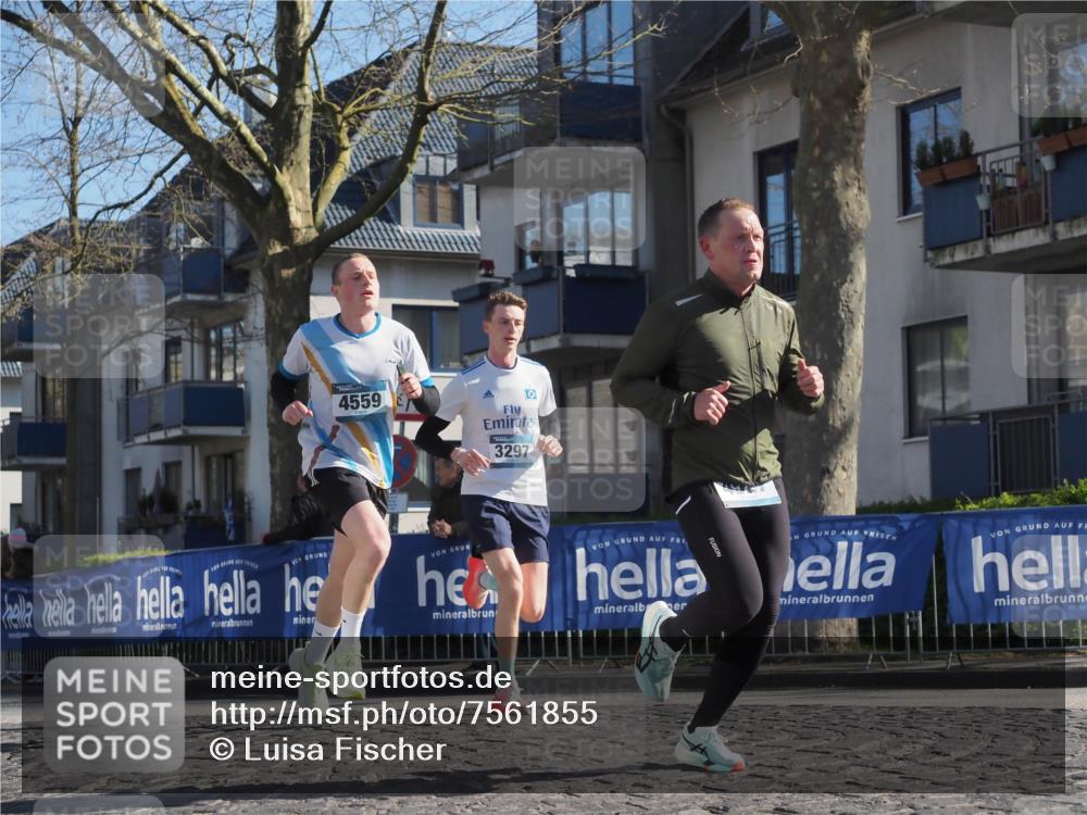 06.04.2025 - 44. Internationalen Wilhelmsburger Insellauf Luisa Fischer http://msf.ph/oto/7561855 06.04.2025 10:30:20 Ziel 4559, 3297 meine-sportfotos.de