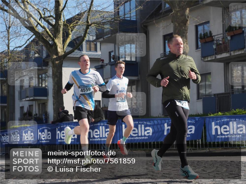 06.04.2025 - 44. Internationalen Wilhelmsburger Insellauf Luisa Fischer http://msf.ph/oto/7561859 06.04.2025 10:30:20 Ziel 4559, 3257 meine-sportfotos.de