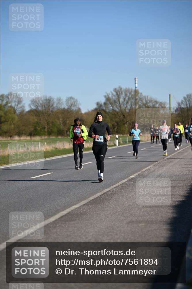 06.04.2025 - 44. Internationalen Wilhelmsburger Insellauf Dr. Thomas Lammeyer http://msf.ph/oto/7561894 06.04.2025 09:36:47 Laufen 5106, 3239, 3153 meine-sportfotos.de