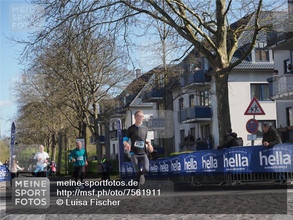 06.04.2025 - 44. Internationalen Wilhelmsburger Insellauf Luisa Fischer http://msf.ph/oto/7561911 06.04.2025 10:30:26 Ziel 3742, 4189 meine-sportfotos.de