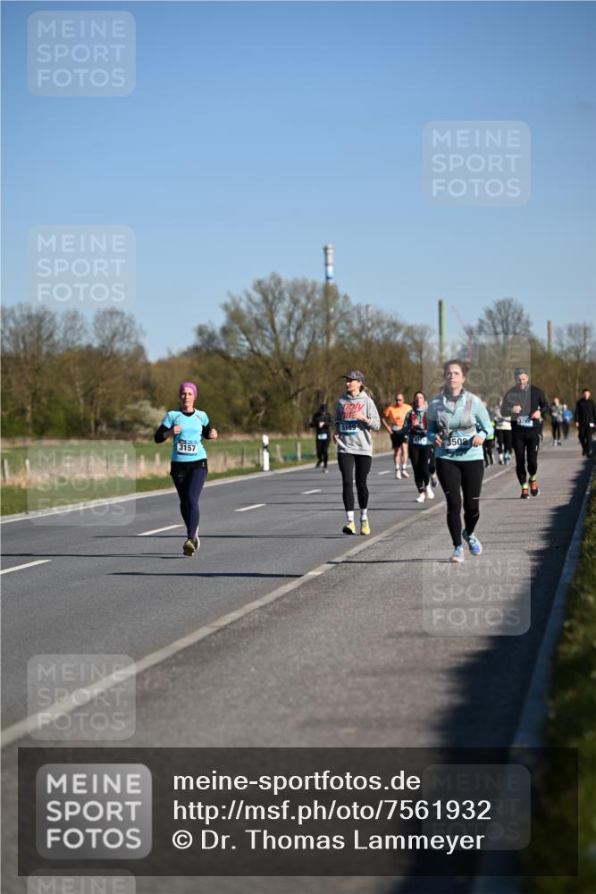 06.04.2025 - 44. Internationalen Wilhelmsburger Insellauf Dr. Thomas Lammeyer http://msf.ph/oto/7561932 06.04.2025 09:36:51 Laufen 3157 meine-sportfotos.de