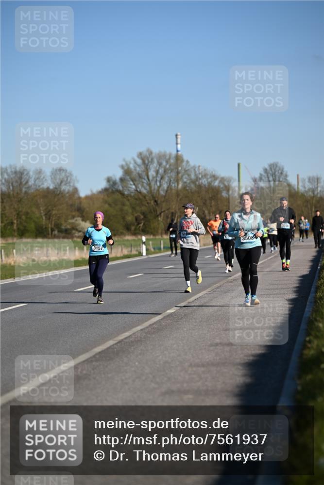06.04.2025 - 44. Internationalen Wilhelmsburger Insellauf Dr. Thomas Lammeyer http://msf.ph/oto/7561937 06.04.2025 09:36:52 Laufen 3157, 5189, 3508, 3766 meine-sportfotos.de