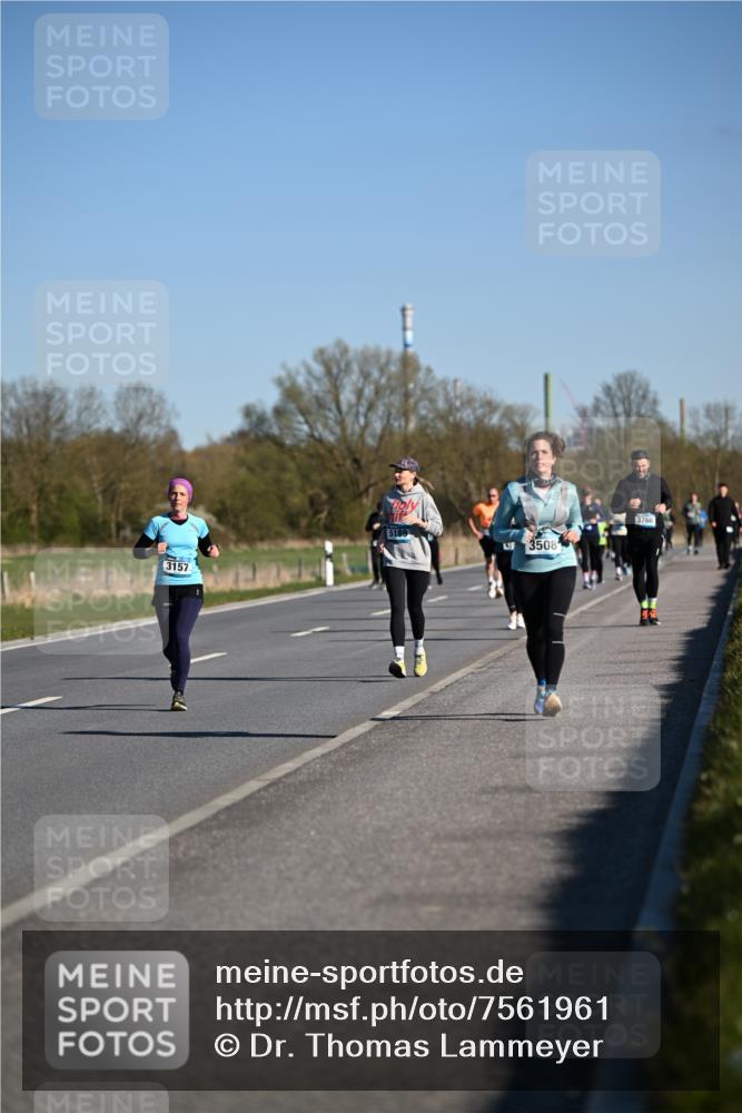 06.04.2025 - 44. Internationalen Wilhelmsburger Insellauf Dr. Thomas Lammeyer http://msf.ph/oto/7561961 06.04.2025 09:36:52 Laufen 3157, 5189, 3508, 3766 meine-sportfotos.de