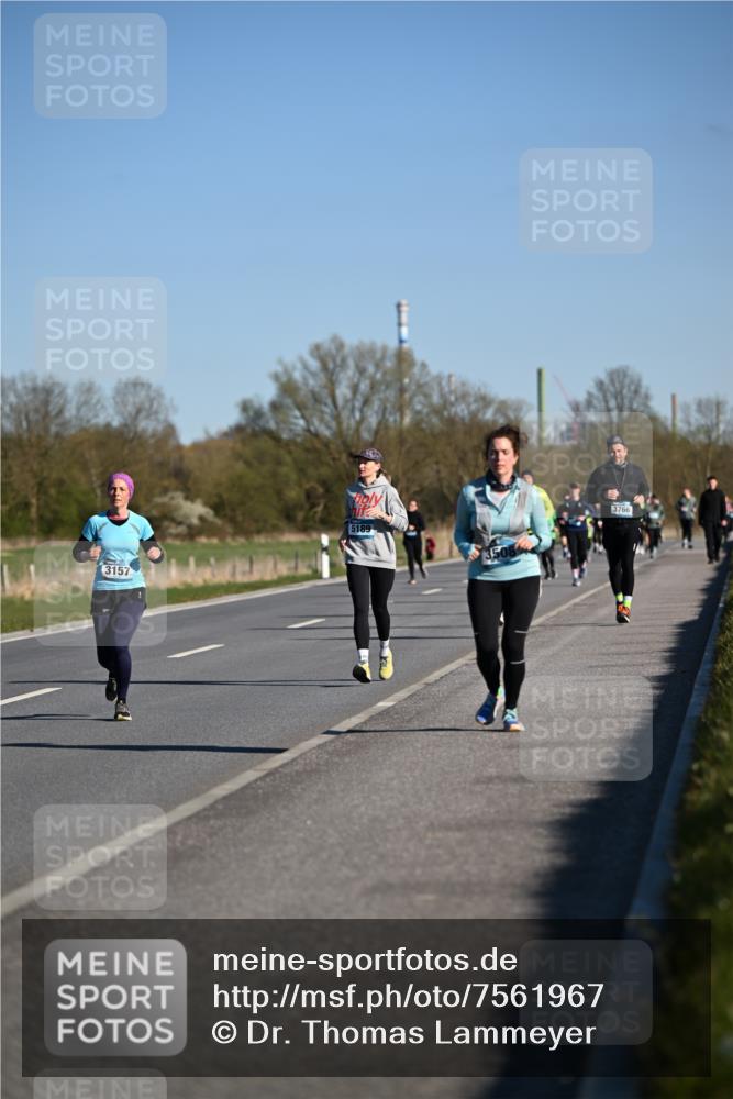 06.04.2025 - 44. Internationalen Wilhelmsburger Insellauf Dr. Thomas Lammeyer http://msf.ph/oto/7561967 06.04.2025 09:36:53 Laufen 3157, 5189, 3766 meine-sportfotos.de