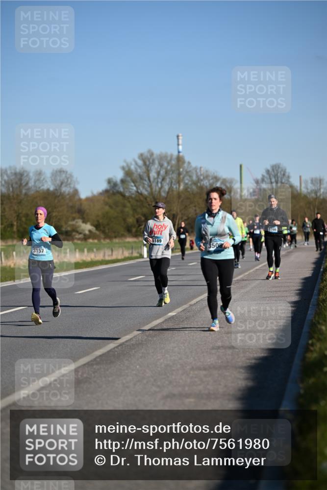 06.04.2025 - 44. Internationalen Wilhelmsburger Insellauf Dr. Thomas Lammeyer http://msf.ph/oto/7561980 06.04.2025 09:36:53 Laufen 3157, 5189, 3508, 3766 meine-sportfotos.de