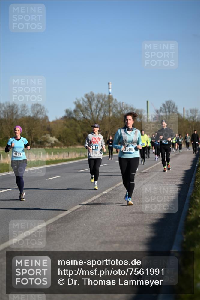 06.04.2025 - 44. Internationalen Wilhelmsburger Insellauf Dr. Thomas Lammeyer http://msf.ph/oto/7561991 06.04.2025 09:36:54 Laufen 3157, 5189, 3766, 3508 meine-sportfotos.de