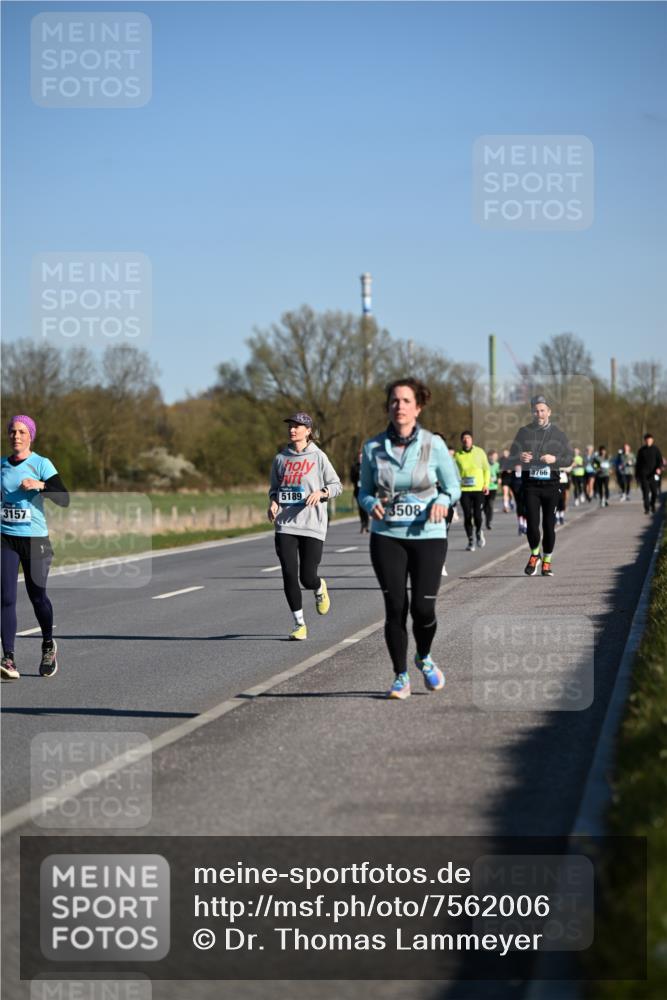 06.04.2025 - 44. Internationalen Wilhelmsburger Insellauf Dr. Thomas Lammeyer http://msf.ph/oto/7562006 06.04.2025 09:36:54 Laufen 3157, 5189, 3508, 3766 meine-sportfotos.de