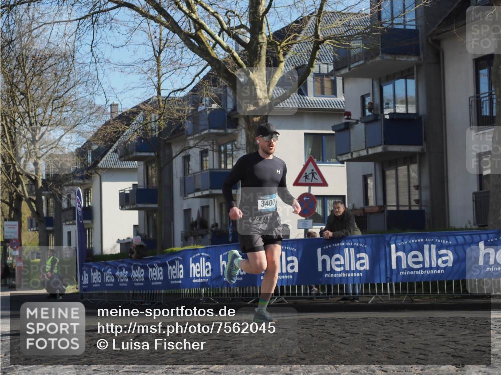 06.04.2025 - 44. Internationalen Wilhelmsburger Insellauf Luisa Fischer http://msf.ph/oto/7562045 06.04.2025 10:30:33 Ziel 3400 meine-sportfotos.de