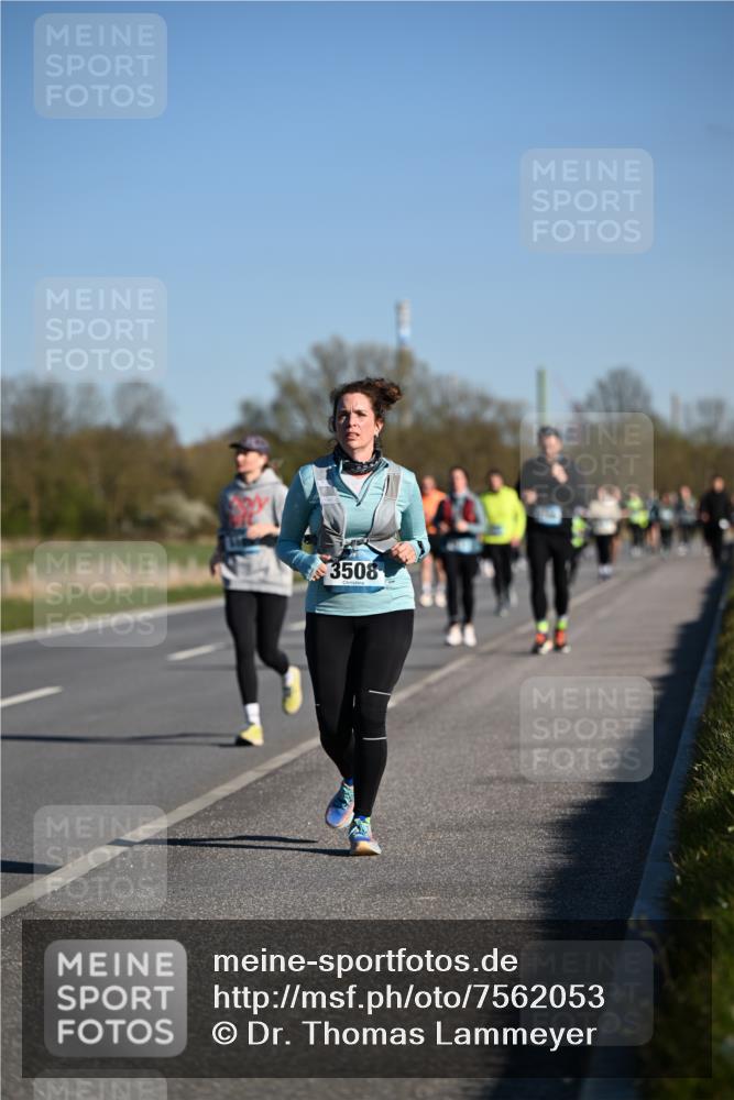 06.04.2025 - 44. Internationalen Wilhelmsburger Insellauf Dr. Thomas Lammeyer http://msf.ph/oto/7562053 06.04.2025 09:36:55 Laufen 3508 meine-sportfotos.de