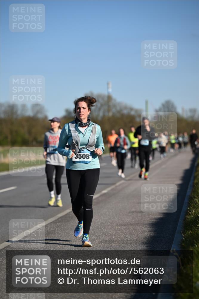 06.04.2025 - 44. Internationalen Wilhelmsburger Insellauf Dr. Thomas Lammeyer http://msf.ph/oto/7562063 06.04.2025 09:36:56 Laufen 3508 meine-sportfotos.de