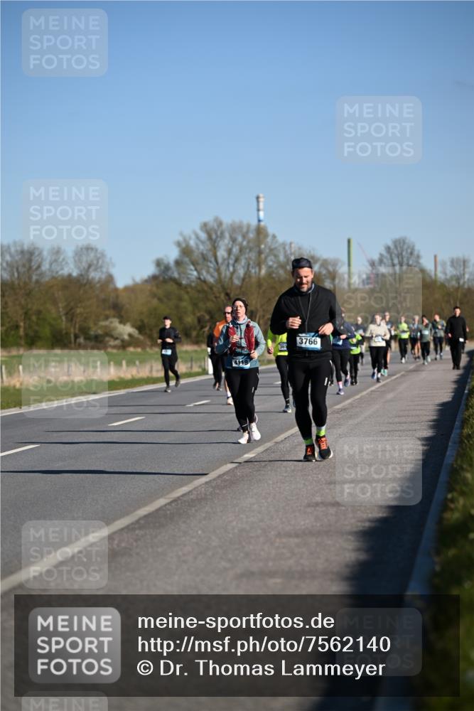 06.04.2025 - 44. Internationalen Wilhelmsburger Insellauf Dr. Thomas Lammeyer http://msf.ph/oto/7562140 06.04.2025 09:36:59 Laufen 4119, 365, 3766 meine-sportfotos.de