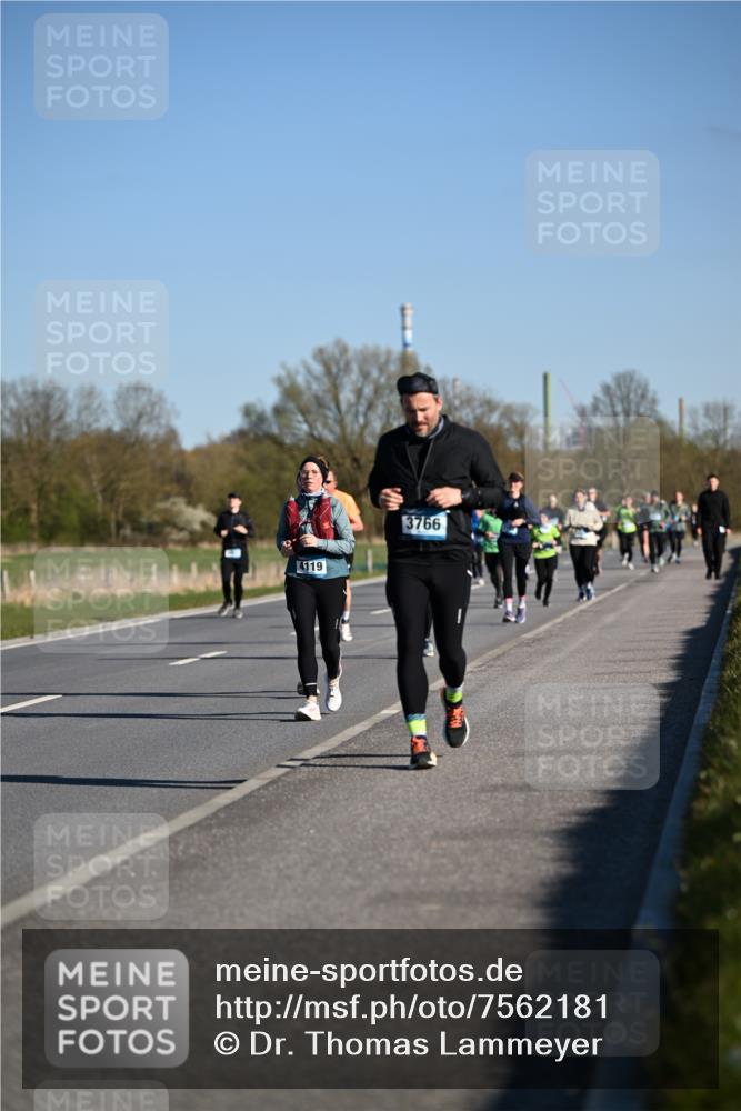 06.04.2025 - 44. Internationalen Wilhelmsburger Insellauf Dr. Thomas Lammeyer http://msf.ph/oto/7562181 06.04.2025 09:37:00 Laufen 4119, 3766 meine-sportfotos.de