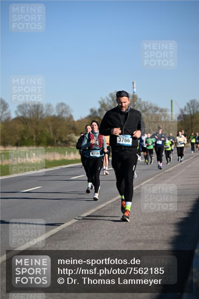 06.04.2025 - 44. Internationalen Wilhelmsburger Insellauf Dr. Thomas Lammeyer http://msf.ph/oto/7562185 06.04.2025 09:37:01 Laufen 4119, 3766 meine-sportfotos.de