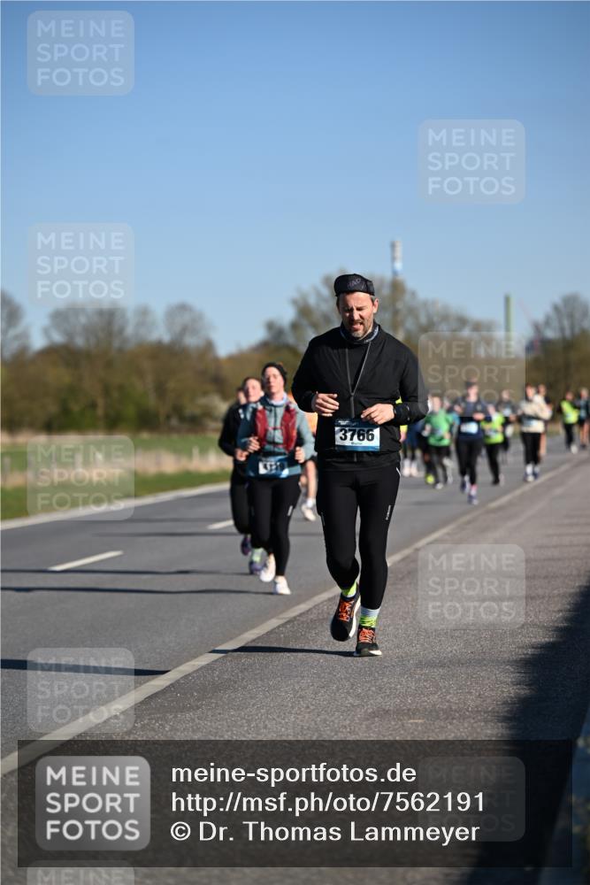 06.04.2025 - 44. Internationalen Wilhelmsburger Insellauf Dr. Thomas Lammeyer http://msf.ph/oto/7562191 06.04.2025 09:37:01 Laufen 4139, 3766 meine-sportfotos.de
