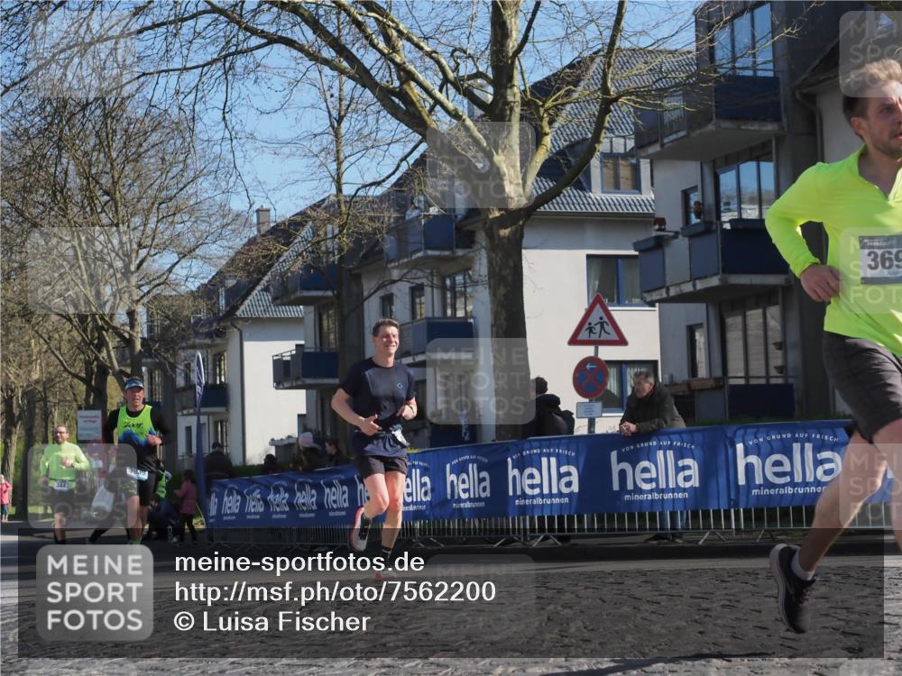 06.04.2025 - 44. Internationalen Wilhelmsburger Insellauf Luisa Fischer http://msf.ph/oto/7562200 06.04.2025 10:30:45 Ziel 1001, 369 meine-sportfotos.de