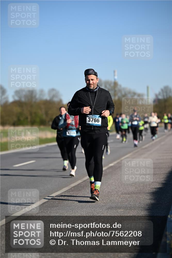 06.04.2025 - 44. Internationalen Wilhelmsburger Insellauf Dr. Thomas Lammeyer http://msf.ph/oto/7562208 06.04.2025 09:37:02 Laufen 4319, 3766 meine-sportfotos.de