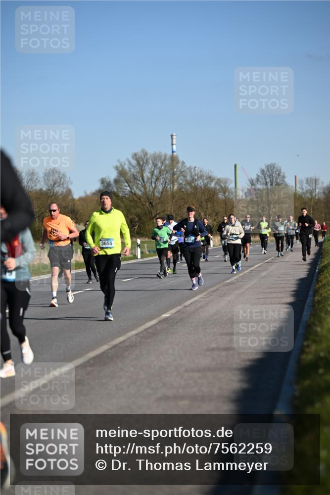 06.04.2025 - 44. Internationalen Wilhelmsburger Insellauf Dr. Thomas Lammeyer http://msf.ph/oto/7562259 06.04.2025 09:37:03 Laufen 403, 3655, 3153 meine-sportfotos.de