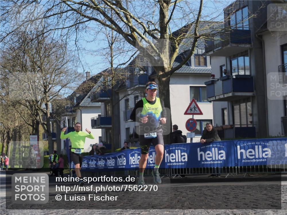 06.04.2025 - 44. Internationalen Wilhelmsburger Insellauf Luisa Fischer http://msf.ph/oto/7562270 06.04.2025 10:30:47 Ziel 3939, 3447 meine-sportfotos.de