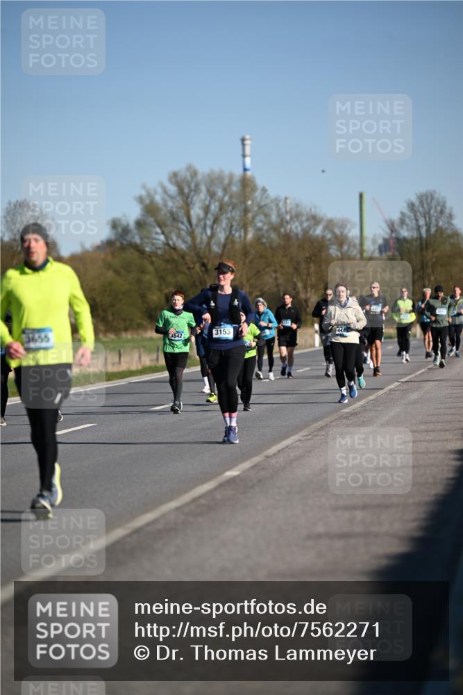 06.04.2025 - 44. Internationalen Wilhelmsburger Insellauf Dr. Thomas Lammeyer http://msf.ph/oto/7562271 06.04.2025 09:37:05 Laufen 5655, 3842, 3153, 4483, 3041 meine-sportfotos.de