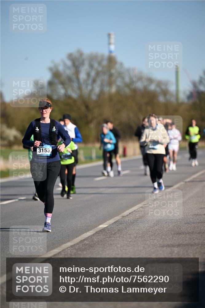 06.04.2025 - 44. Internationalen Wilhelmsburger Insellauf Dr. Thomas Lammeyer http://msf.ph/oto/7562290 06.04.2025 09:37:07 Laufen 3153 meine-sportfotos.de