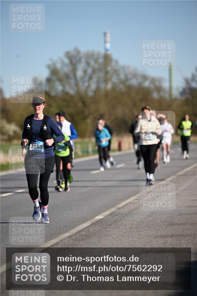 06.04.2025 - 44. Internationalen Wilhelmsburger Insellauf Dr. Thomas Lammeyer http://msf.ph/oto/7562292 06.04.2025 09:37:07 Laufen 3153 meine-sportfotos.de