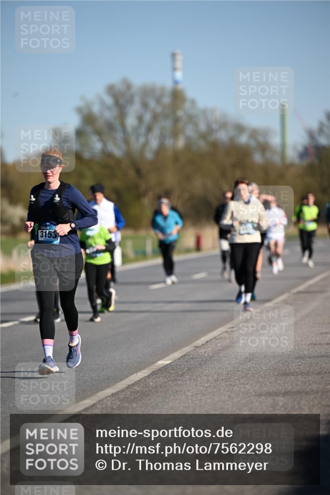 06.04.2025 - 44. Internationalen Wilhelmsburger Insellauf Dr. Thomas Lammeyer http://msf.ph/oto/7562298 06.04.2025 09:37:07 Laufen 3153 meine-sportfotos.de