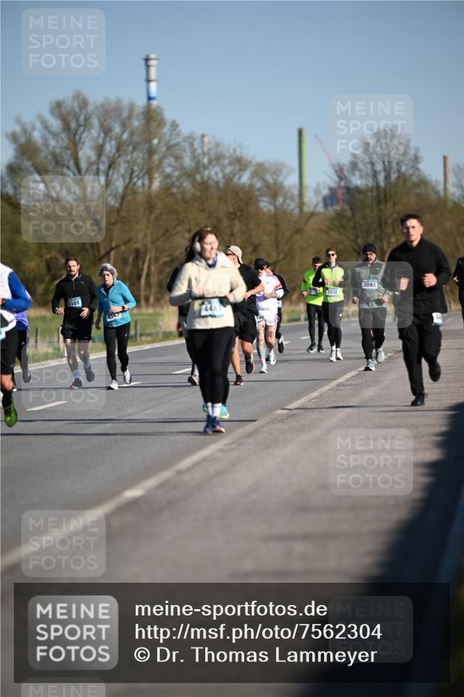 06.04.2025 - 44. Internationalen Wilhelmsburger Insellauf Dr. Thomas Lammeyer http://msf.ph/oto/7562304 06.04.2025 09:37:09 Laufen 5101, 4343, 448, 198, 3934, 3094 meine-sportfotos.de