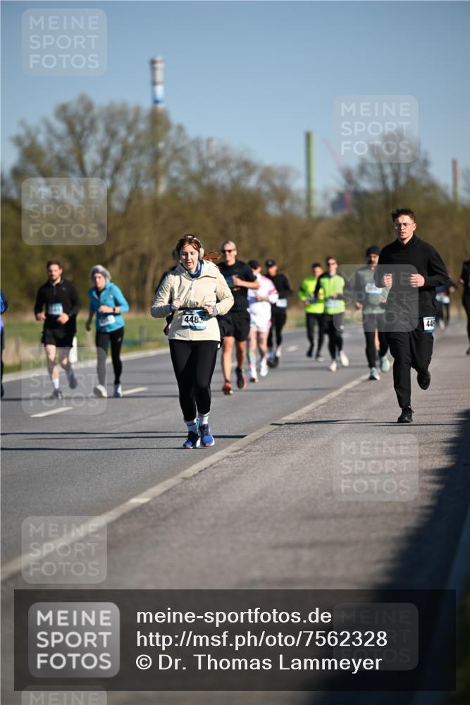 06.04.2025 - 44. Internationalen Wilhelmsburger Insellauf Dr. Thomas Lammeyer http://msf.ph/oto/7562328 06.04.2025 09:37:09 Laufen 4483, 449 meine-sportfotos.de
