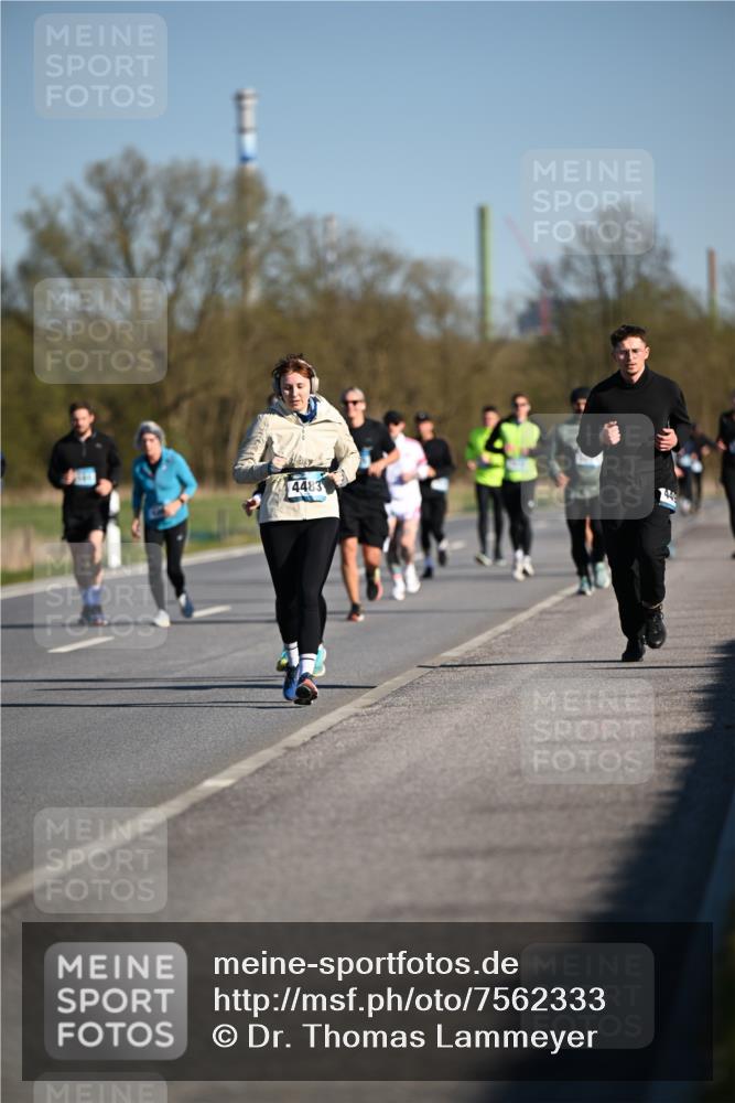 06.04.2025 - 44. Internationalen Wilhelmsburger Insellauf Dr. Thomas Lammeyer http://msf.ph/oto/7562333 06.04.2025 09:37:10 Laufen 4483, 449 meine-sportfotos.de