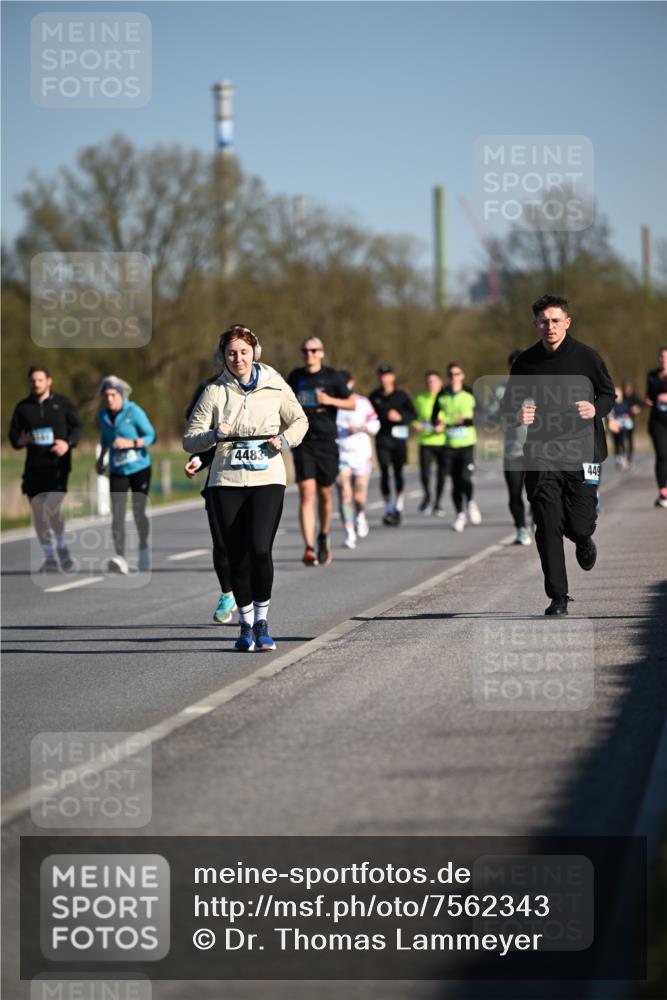 06.04.2025 - 44. Internationalen Wilhelmsburger Insellauf Dr. Thomas Lammeyer http://msf.ph/oto/7562343 06.04.2025 09:37:10 Laufen 4483, 449 meine-sportfotos.de